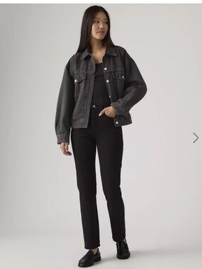 Levi’s Wedgie Straight, high waisted button fly, black sprout, NWOT, 28x30